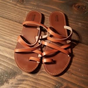 Mossimo strappy sandals size 7 like new!